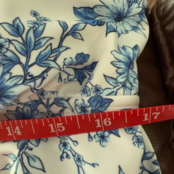 Maternity Floral Blue and White Wrap one piece Swimsuit xl - Picture 4 of 5